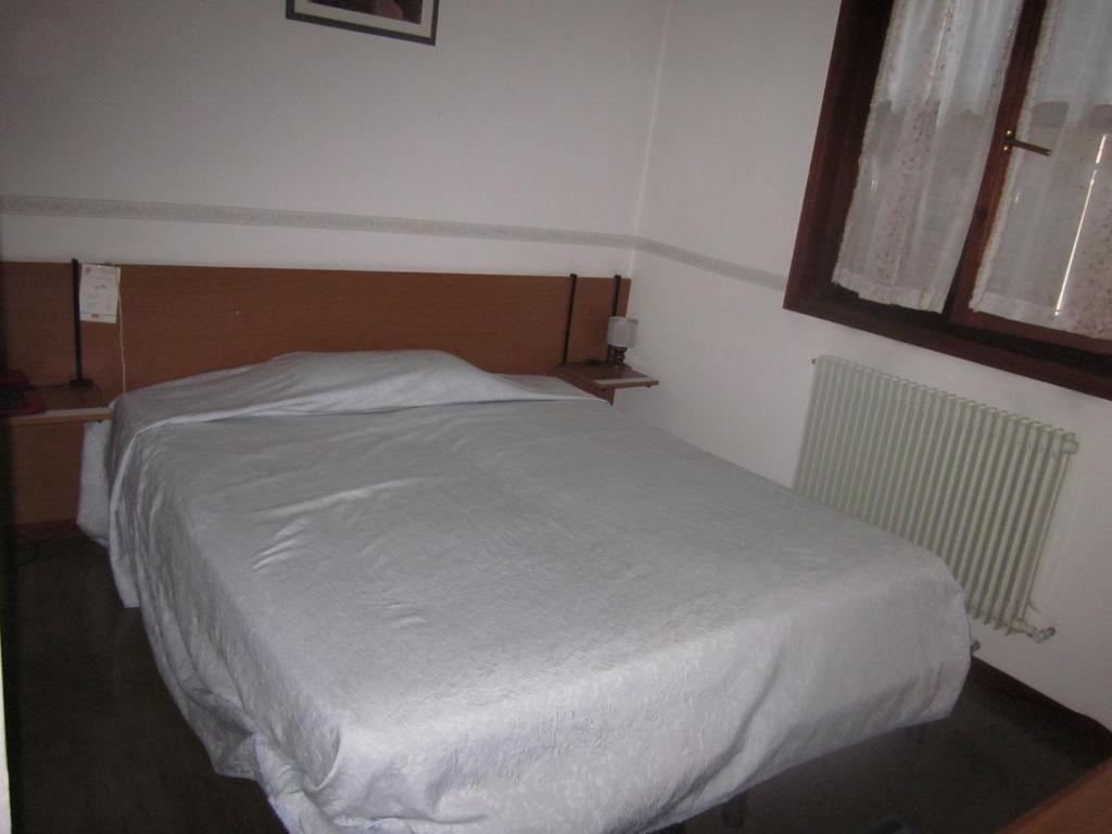 Albergo Leon Bianco Moggio Udinese Rom bilde